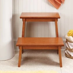Classic Cherry Step Stool -WARCO SHOP detail1 hd 107