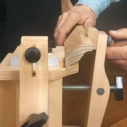 Shop-Made Miter Vise 22 Shop-Made Miter Vise -WARCO SHOP detail2 hd 520