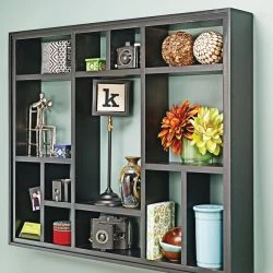 Wall-Hanging Display Shelf