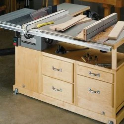 Compact Table Saw Station